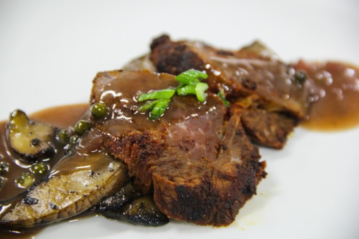Top Sirloin asado con hierbas y especies