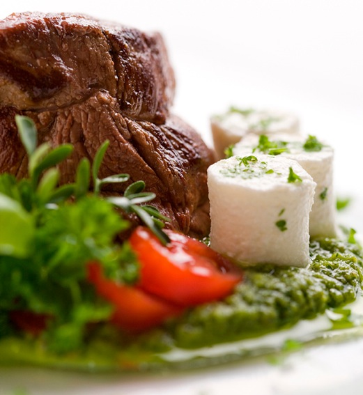Receta Tenderloin Canadiense con crema de aguacate Receta Tenderloin Canadiense con crema de aguacate